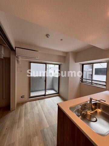 物件内観写真16　(ゆったりとしたリビングです)