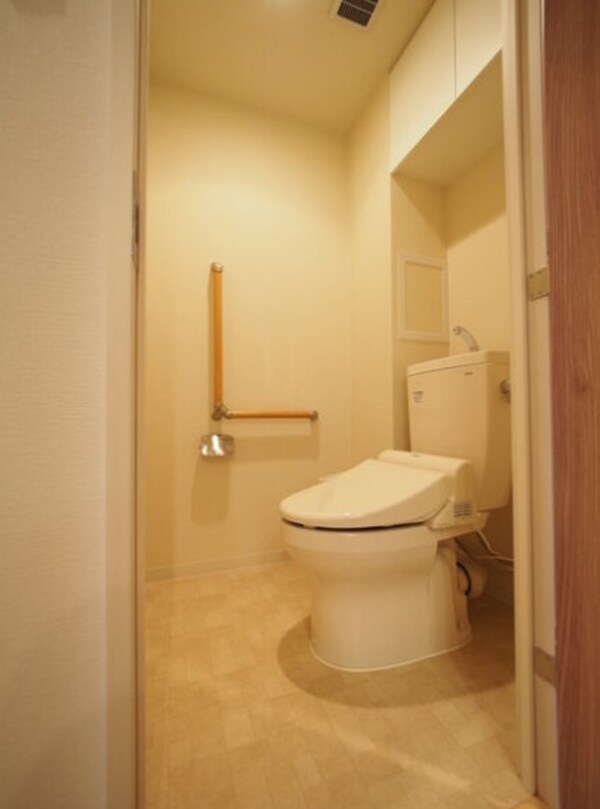 トイレ(コンパクトで使いやすいトイレです)