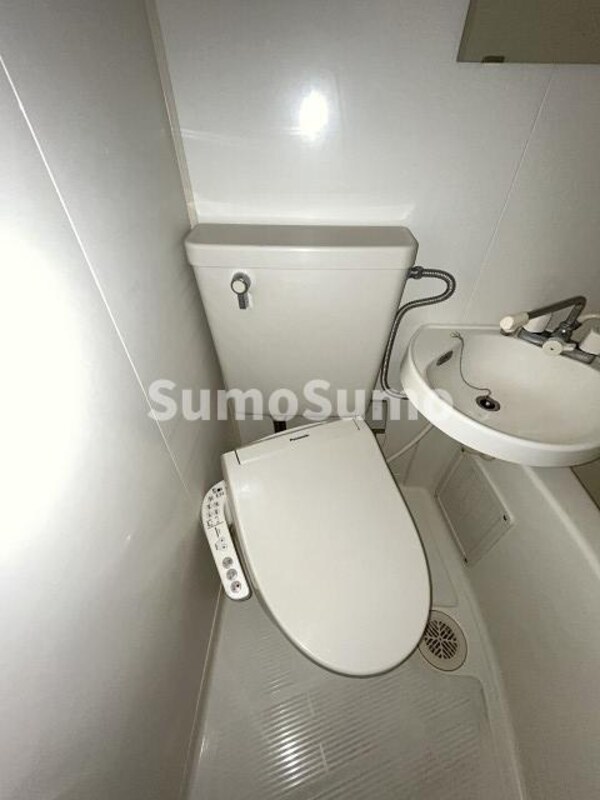 トイレ(ゆったりとした空間のトイレです)