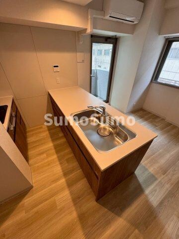 物件内観写真6　(コンパクトなキッチンで掃除もラクラク)