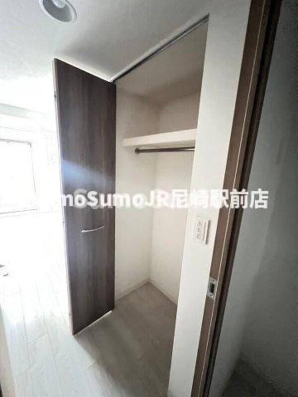 収納(たっぷりとした収納スペースです)