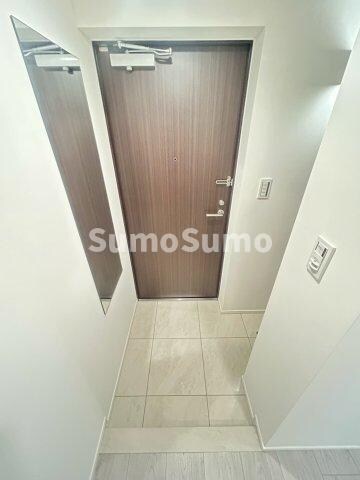 物件内観写真3　(きれいな玄関です)