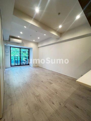 物件内観写真4　(居間です)