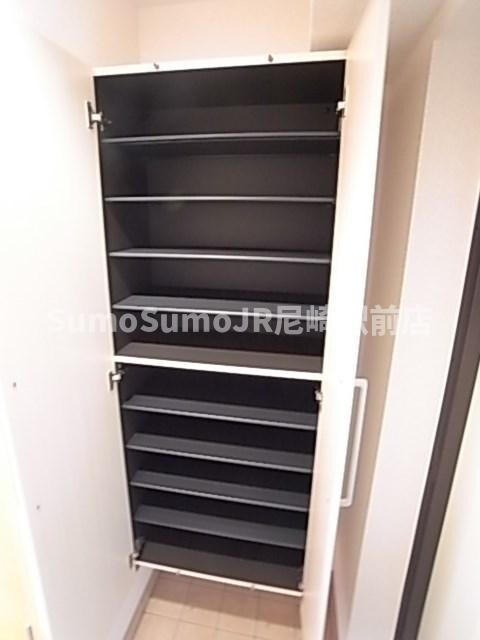 物件内観写真21　(収納スペース豊富です)