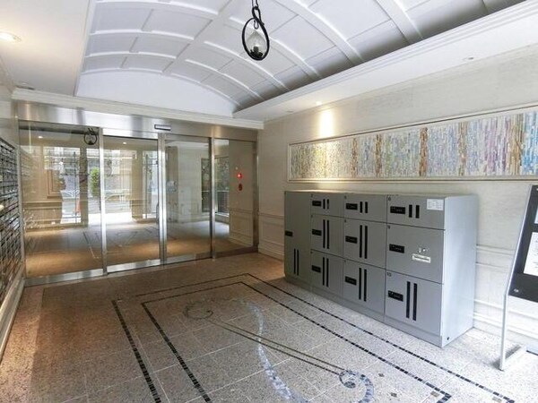 ロビー・ラウンジ