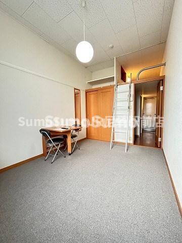 物件内観写真6　(リビングです)