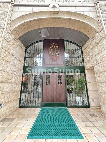 物件外観写真2　(建物の内部です)