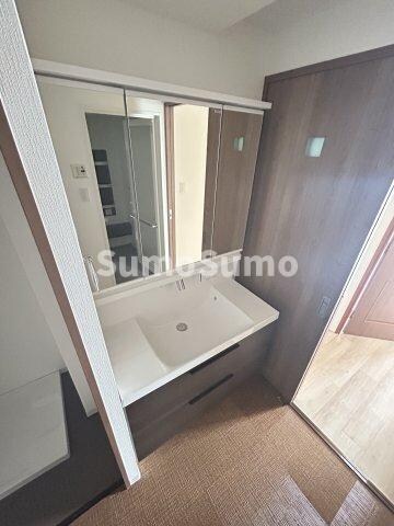 物件内観写真12　(スペースが確保できる洗面所です)