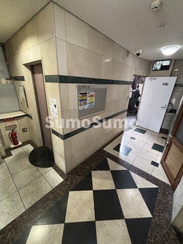 物件外観写真3　(ロビーです)