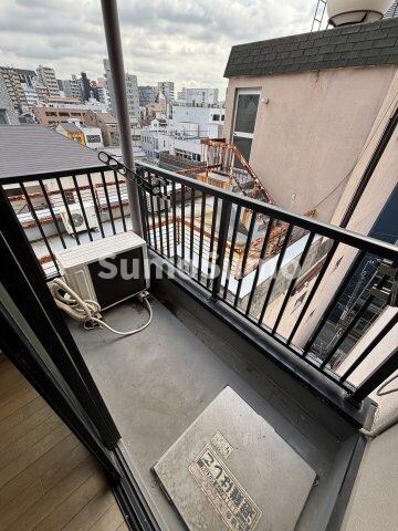 物件内観写真9　(広々としたバルコニーです)