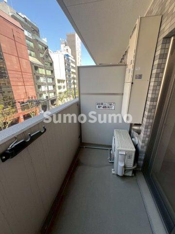 物件内観写真11　(開放的で明るい空間を演出してくれるバルコニーです)