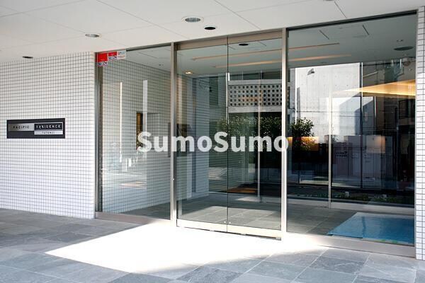 物件外観写真2　(毎日通るエントランスはこのようになっています)