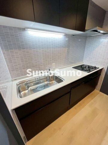 物件内観写真6　(コンパクトなキッチンで掃除もラクラク)