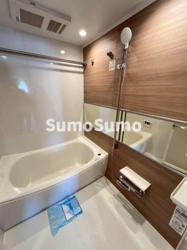 浴室(コンパクトで使いやすいお風呂です)