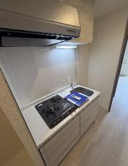 物件内観写真5　(コンパクトなキッチンで掃除もラクラク)