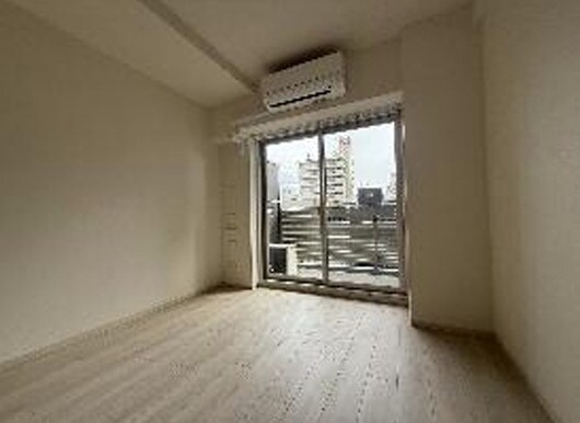 物件内観写真6　(使い勝手のいい寝室です)