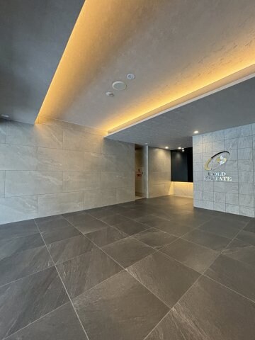 物件外観写真3　(建物の内部です)