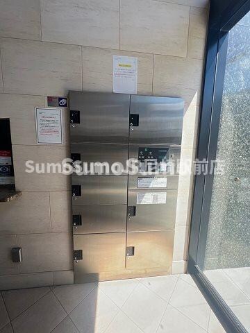 物件内観写真3　(便利な宅配ボックス完備♪)