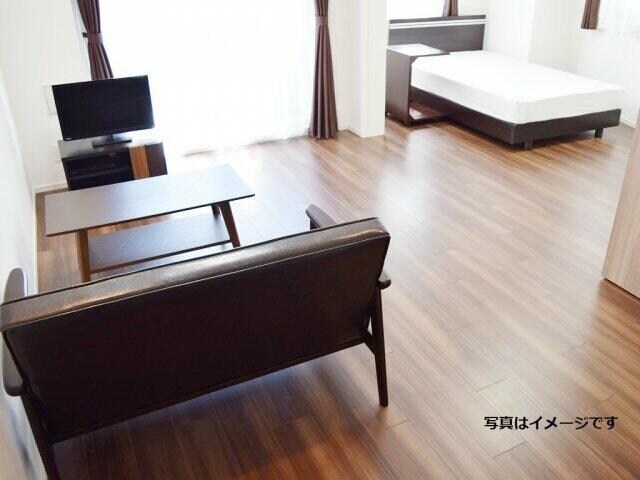 物件内観写真2　( )