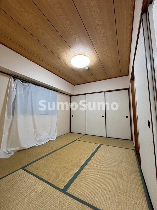 和室(来客時にも便利な和室付き)
