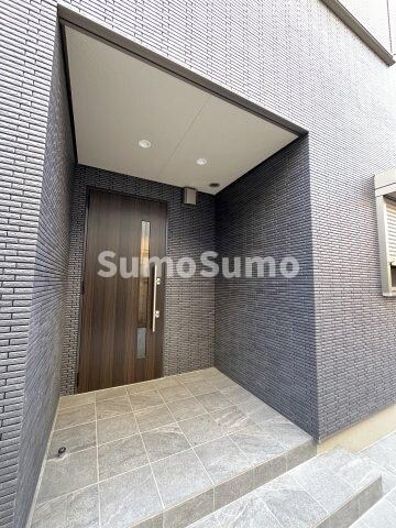 物件外観写真3　(毎日通るエントランスはこのようになっています)