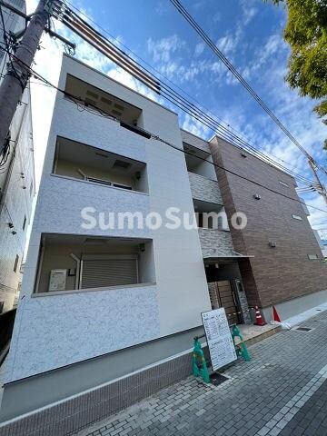 物件外観写真2　(外観もきれいです)