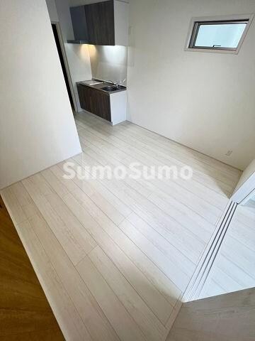 物件内観写真8　(ゆったり過ごせるリビングです)