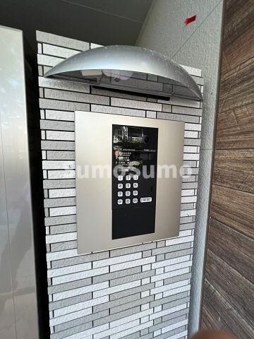 物件外観写真4　(落ち着いた雰囲気の外観です)