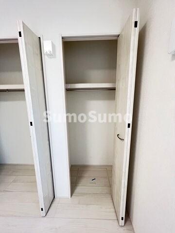 物件内観写真18　(小物を収納するのに便利です)