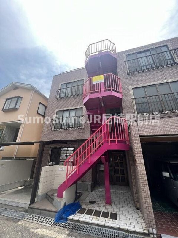 外観(落ち着いた雰囲気の外観です)