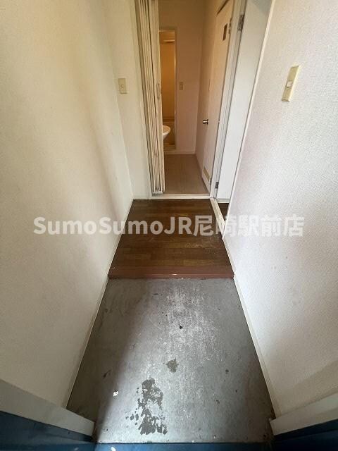 物件内観写真6　(落ち着いた玄関です)