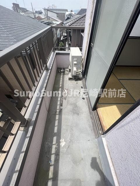 物件内観写真11　(外からの目が気にならないバルコニーで洗濯物が干せます)