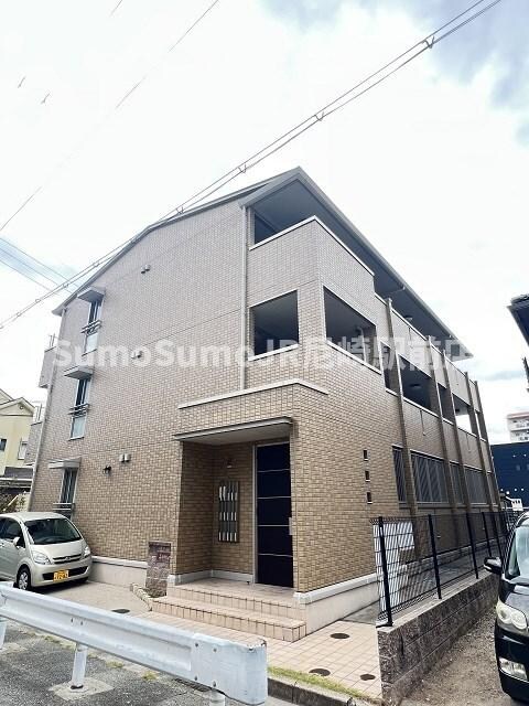 物件外観写真1　(外観もきれいです)