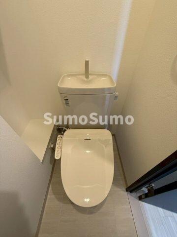 物件内観写真10　(シンプルで使いやすいトイレです)
