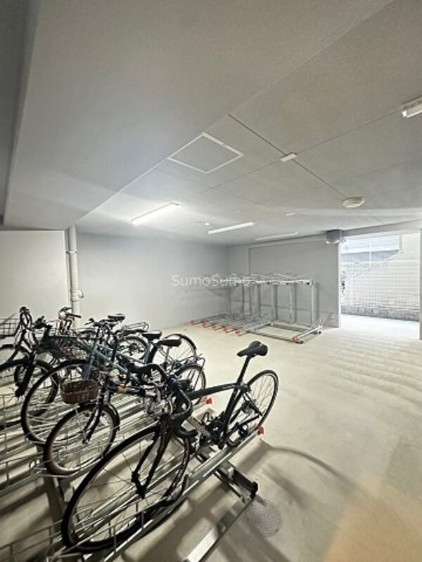 駐車場(おしゃれな外観です)