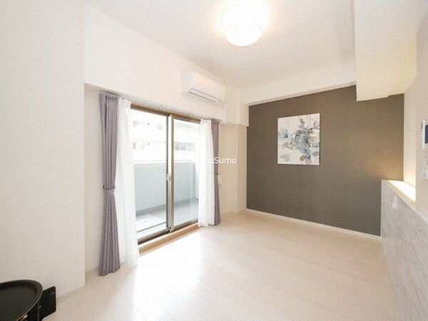 寝室(落ち着いて過ごせるお部屋なので、寝室にいかがでしょうか)