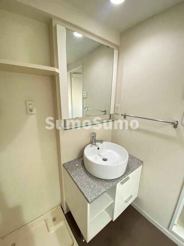 物件内観写真13　(脱衣スペースもあります)