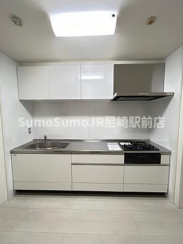 物件内観写真18　(コンパクトなキッチンで掃除もラクラク)
