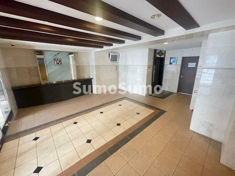 物件外観写真3　(ロビーです)