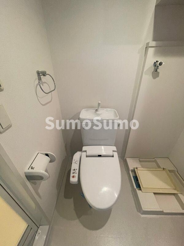 物件内観写真13　(ゆったりとした空間のトイレです)