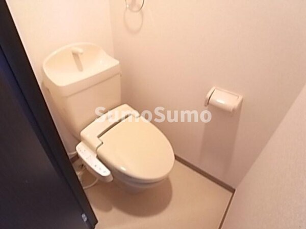 トイレ(ゆったりとした空間のトイレです)