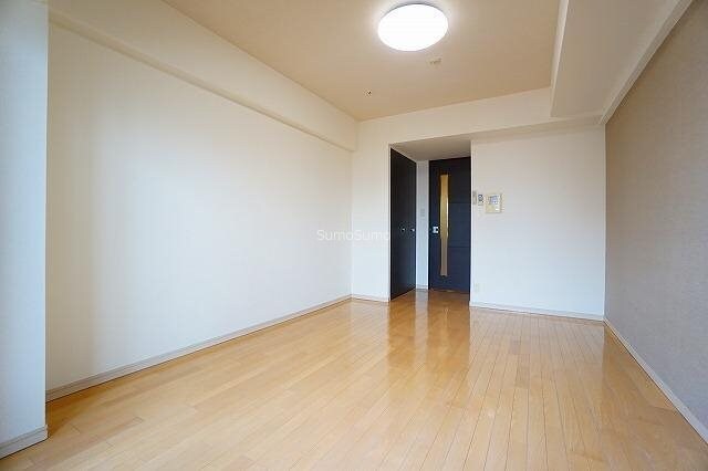 物件内観写真6　(ゆったり過ごせる居間です)