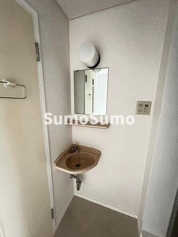 物件内観写真7　(脱衣スペースもあります)