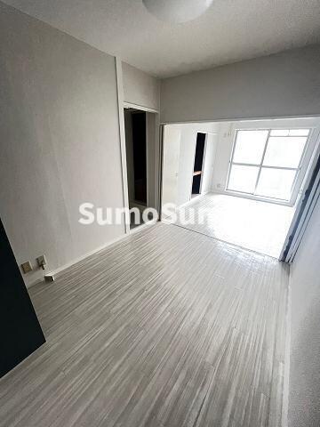 物件内観写真10　(居間です)