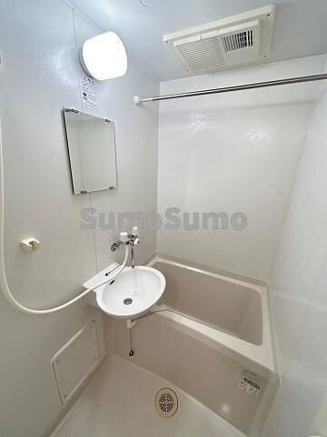 物件内観写真7　(コンパクトで使いやすいお風呂です)