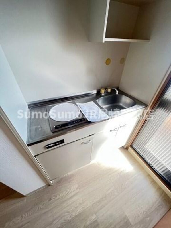 キッチン(コンパクトなキッチンで掃除もラクラク)