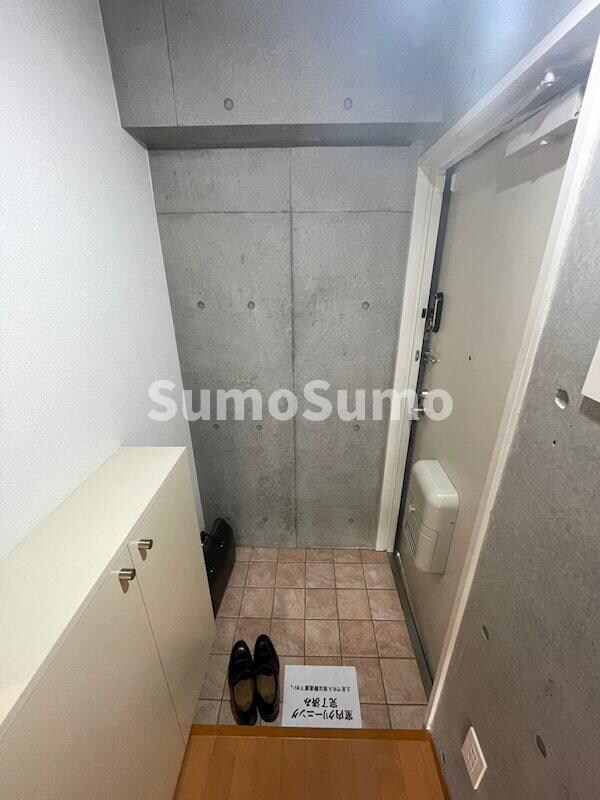 物件内観写真2　(シンプルで使いやすい玄関です)