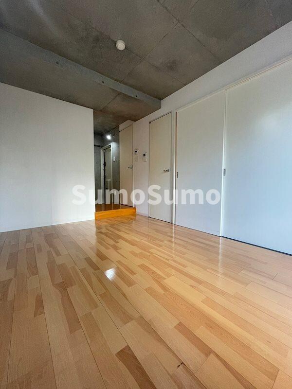 物件内観写真5　(使い勝手のいい寝室です)