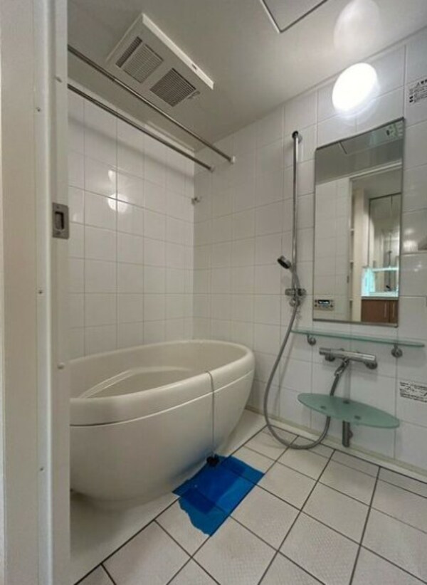 浴室(お風呂で日々の疲れを落としましょう)