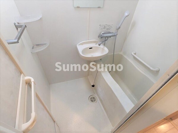 浴室(日々の疲れを癒すお風呂付です)